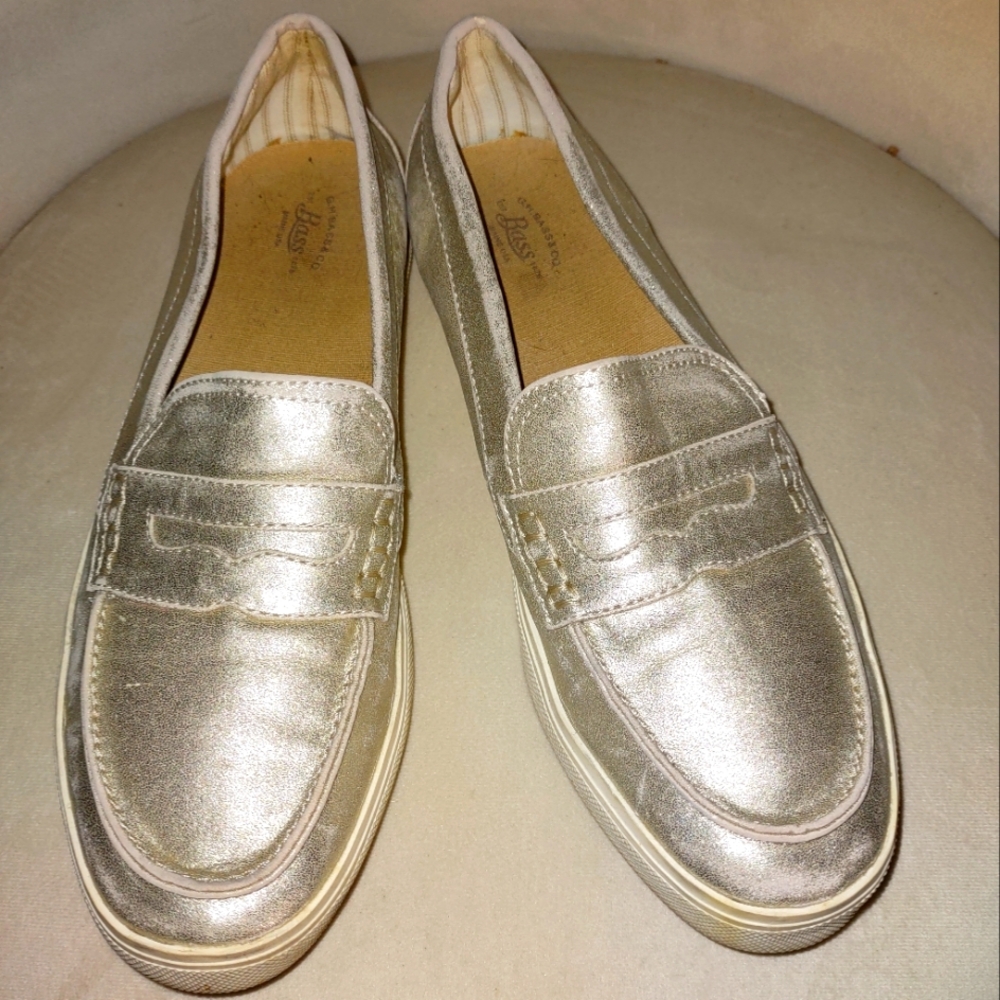 🍄 Bass Metallic Gold Loafers